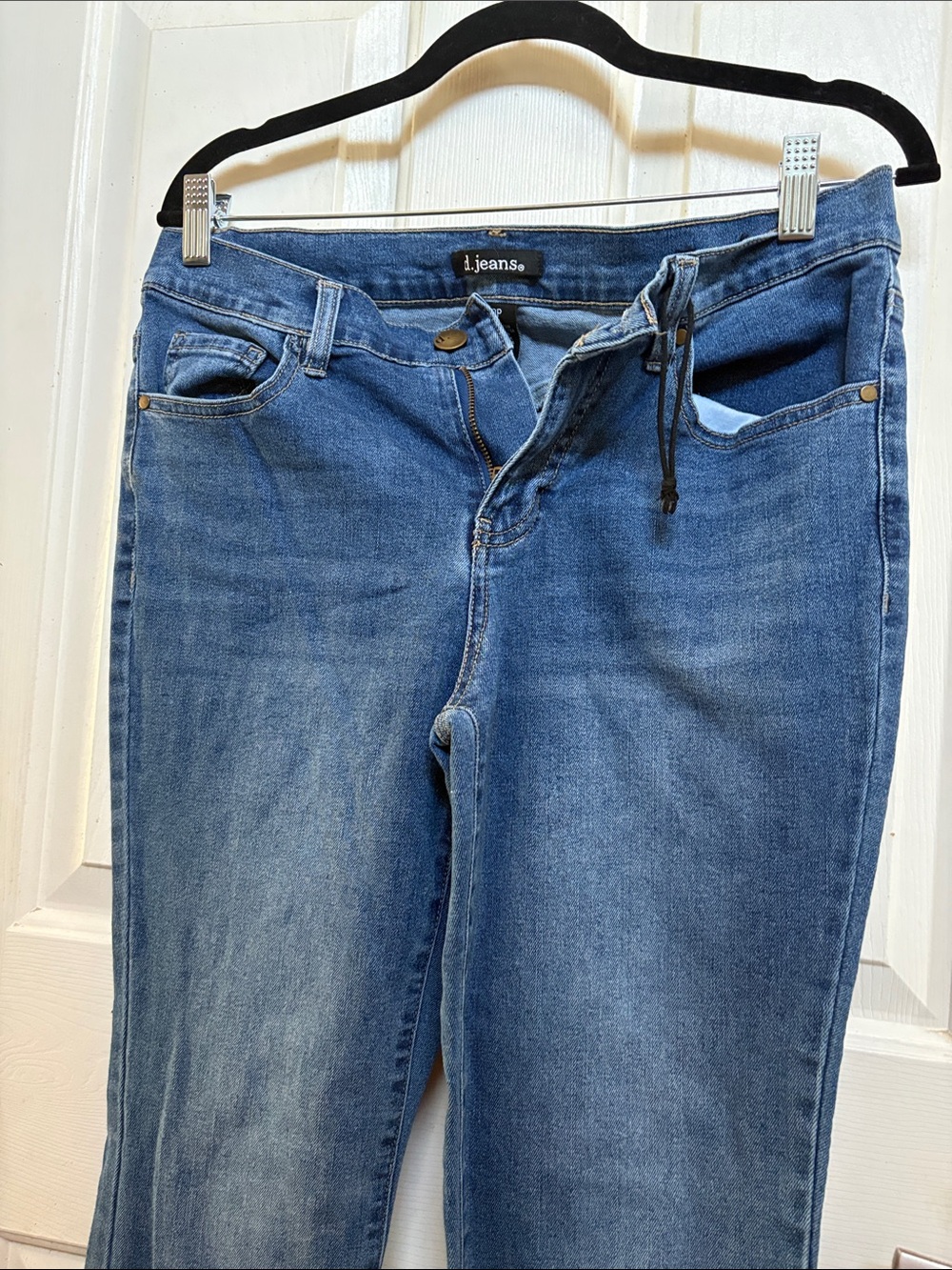 d. jeans Women's Straight Leg Blue Stretch Denim